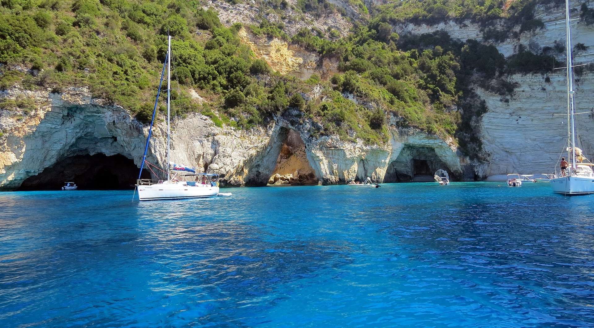 Exploring caves in paxos