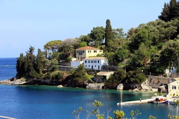 Self catering holidays in Lakka Paxos